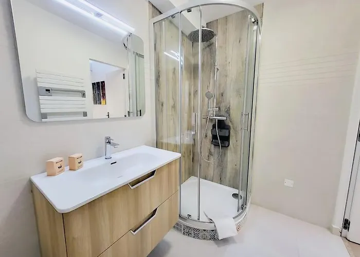 Enjoy Old Town Side Nice-modern Apt-loft With Ac * Νίκαια