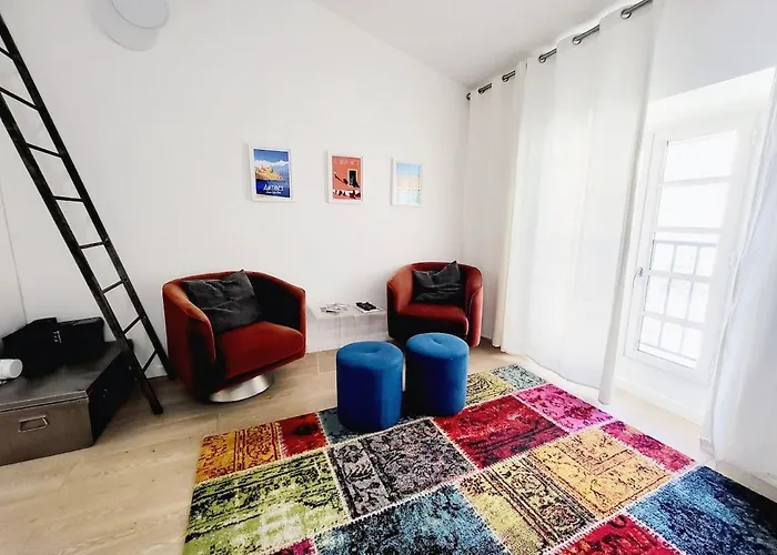 Enjoy Old Town Side Nice-modern Apt-loft With Ac Apartment
