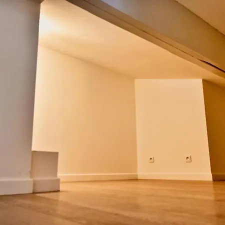 Апартаменты Enjoy Old Town Side Nice-modern Apt-loft With Ac