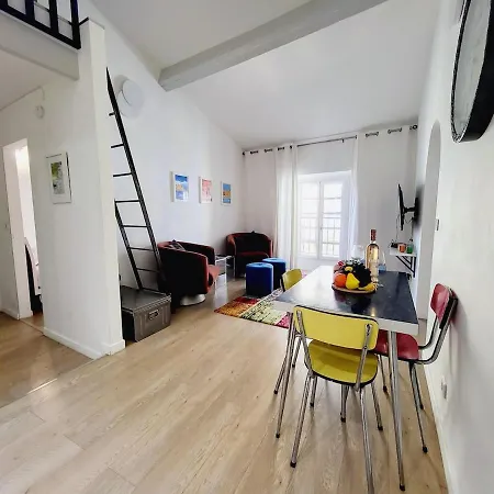 Enjoy Old Town Side Nice-modern Apt-loft With Ac