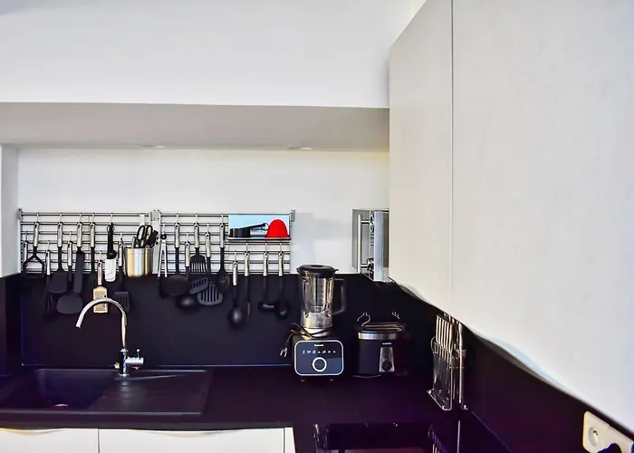 Appartement Enjoy Old Town Side Nice-modern Apt-loft With Ac Nice